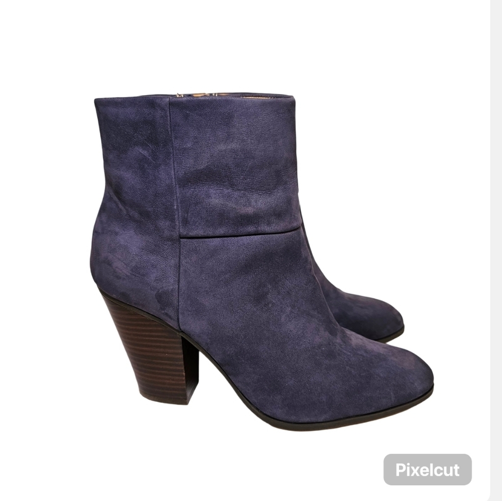 Nine West blue leather upper block heel ankle boots size 10 US